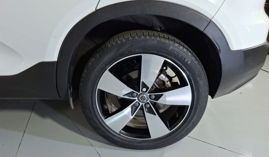 Volvo Xc40 2.0 T4 MOMENTUM AUTO Suv 2021