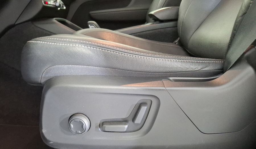 Volvo Xc40 2.0 T4 MOMENTUM AUTO Suv 2021