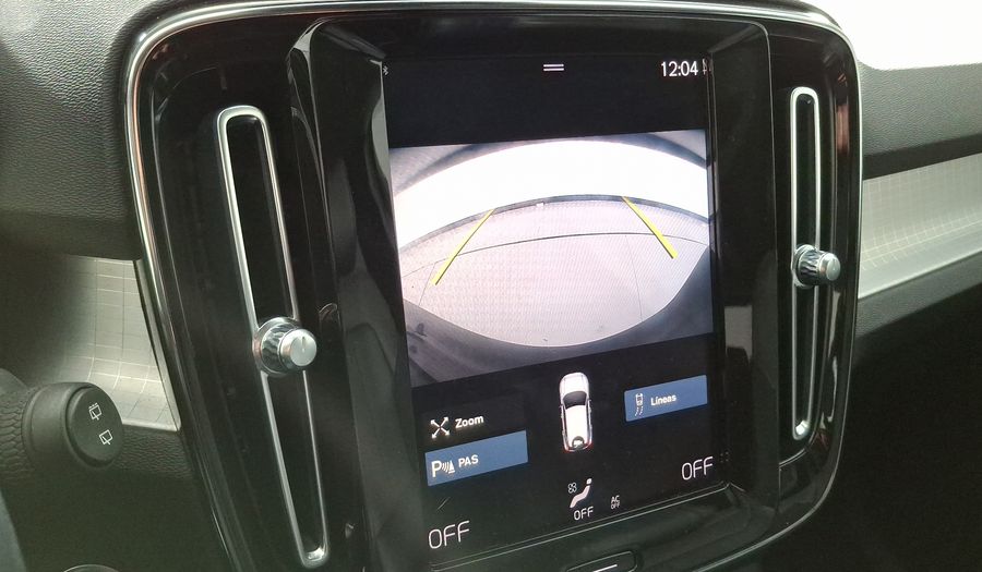 Volvo Xc40 2.0 T4 MOMENTUM AUTO Suv 2021