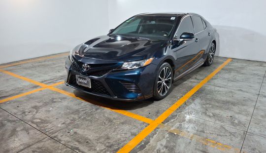 Toyota • Camry