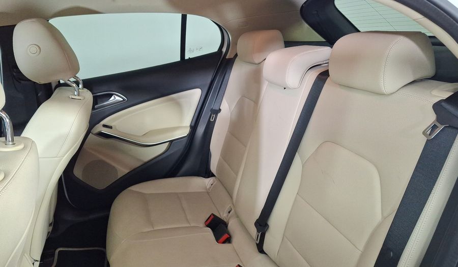 Mercedes Benz Clase Gla 1.6 GLA 200 SPORT DCT Suv 2020