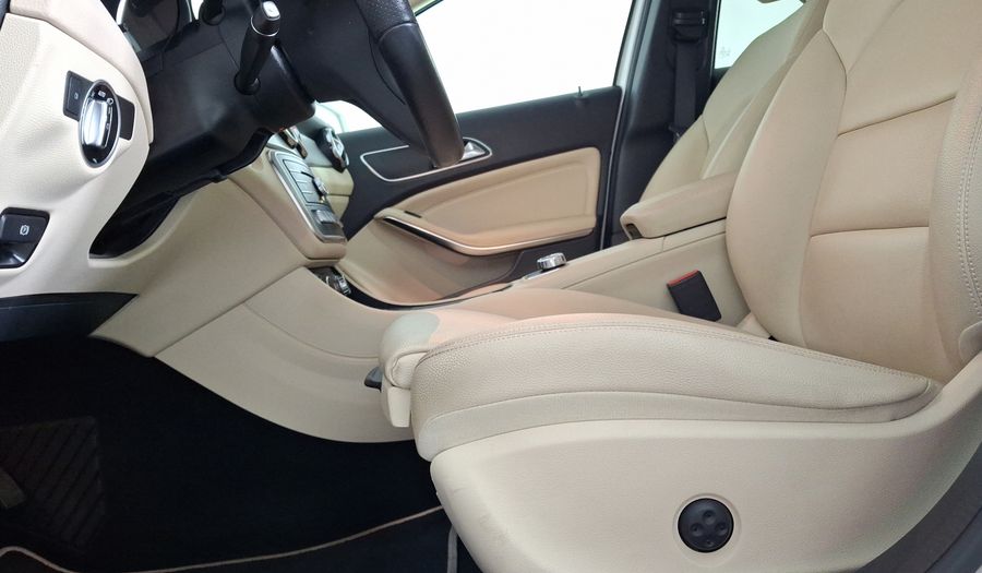 Mercedes Benz Clase Gla 1.6 GLA 200 SPORT DCT Suv 2020