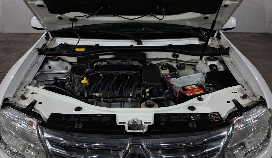 Renault Duster 2.0 DYNAMIQUE MEDIA NAV MT Suv 2015