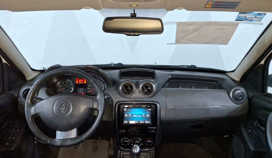 Renault Duster 2.0 DYNAMIQUE MEDIA NAV MT Suv 2015