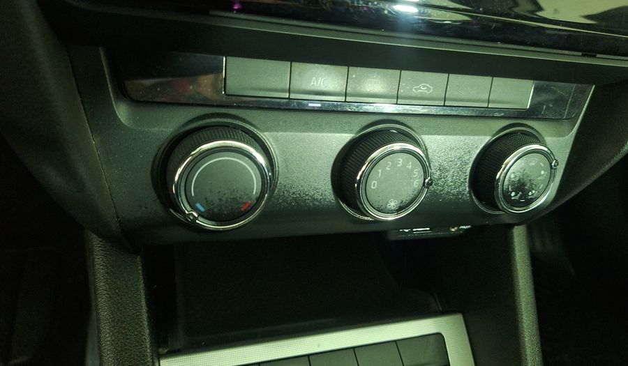 Skoda Octavia 1.4 TSI AMBIENTE Sedan 2016