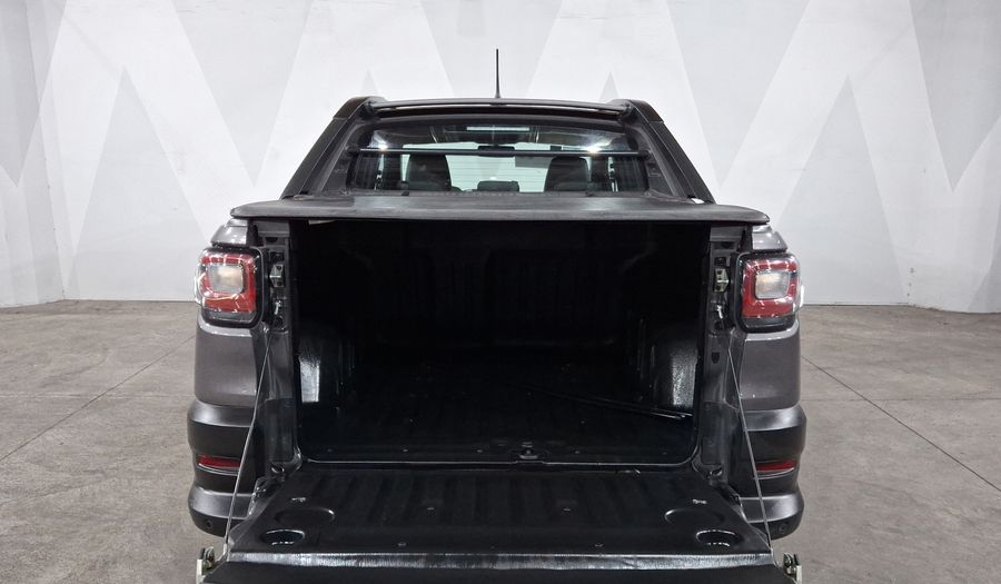 Ram 700 1.3 LARAMIE CREW CAB Pickup 2023