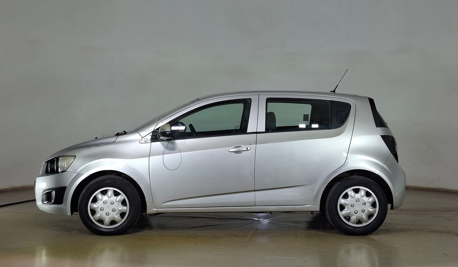 Chevrolet Sonic 1.6 Hatchback 2014