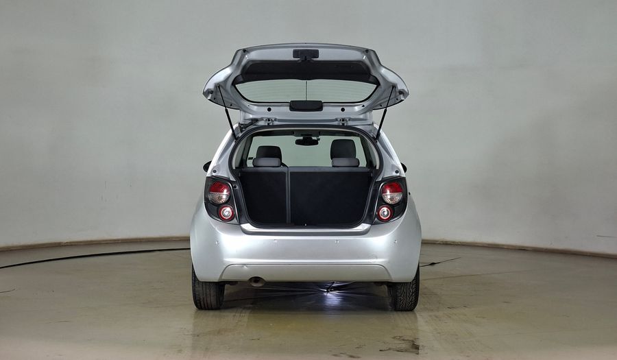 Chevrolet Sonic 1.6 Hatchback 2014