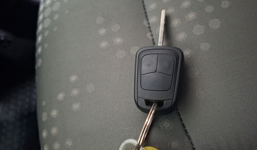 Chevrolet Sonic 1.6 Hatchback 2014