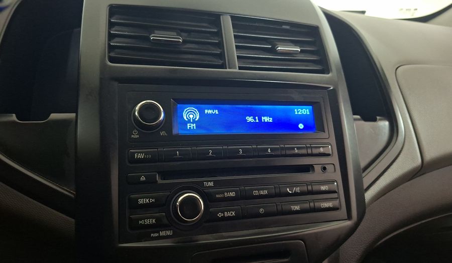 Chevrolet Sonic 1.6 Hatchback 2014