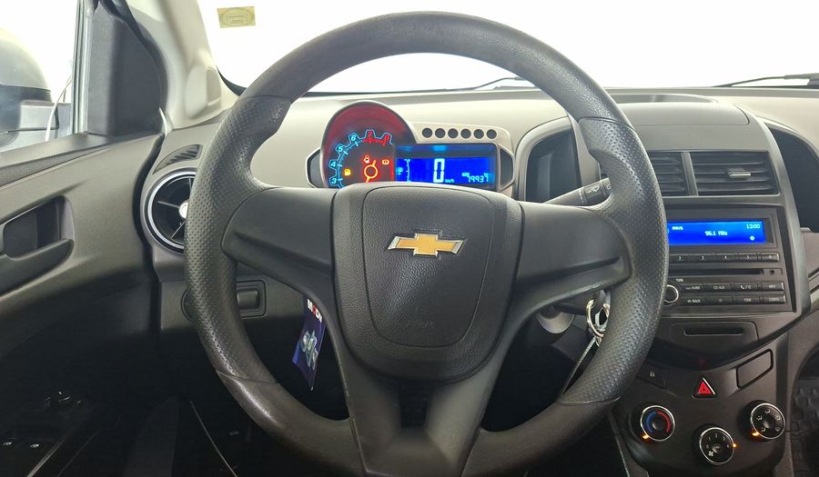 Chevrolet Sonic 1.6 Hatchback 2014