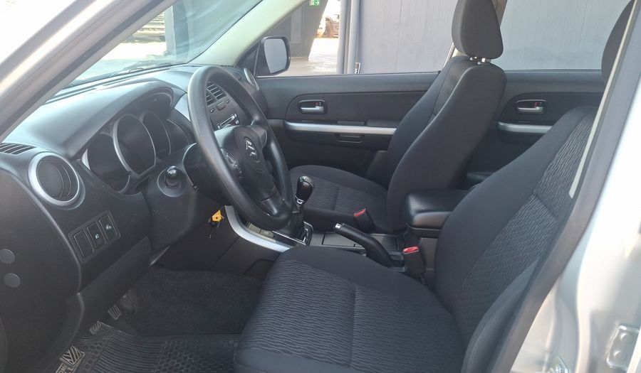 Suzuki Grandnomade 2.4 GLX SPORT Suv 2014