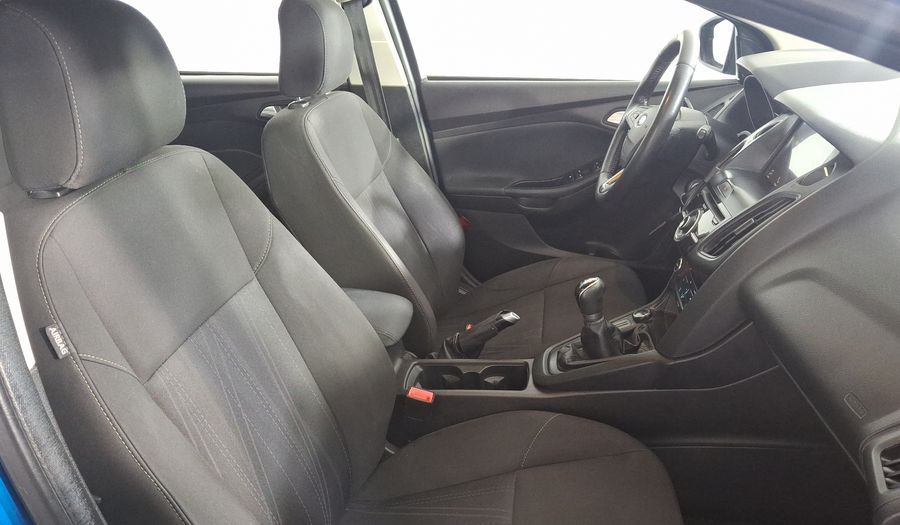 Ford Focus 2.0 SE MT Hatchback 2016