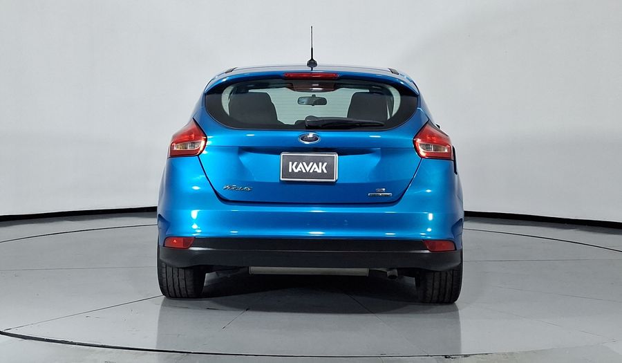 Ford Focus 2.0 SE MT Hatchback 2016