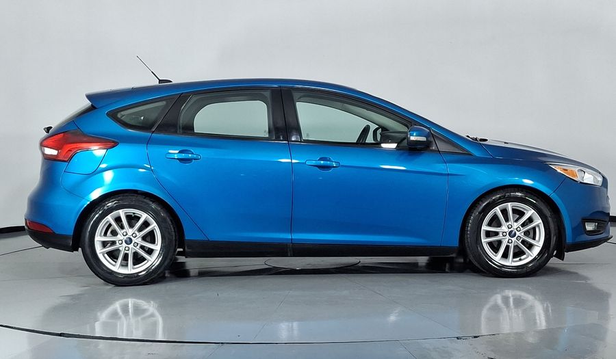 Ford Focus 2.0 SE MT Hatchback 2016