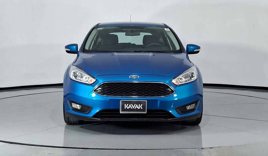 Ford Focus 2.0 SE MT Hatchback 2016