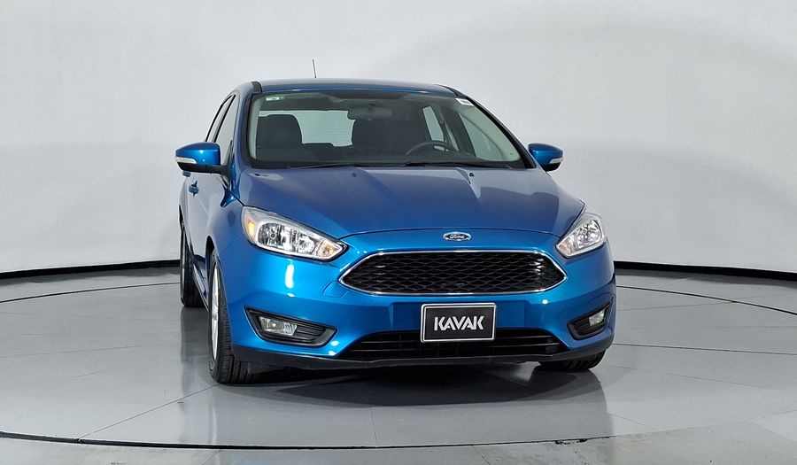 Ford Focus 2.0 SE MT Hatchback 2016
