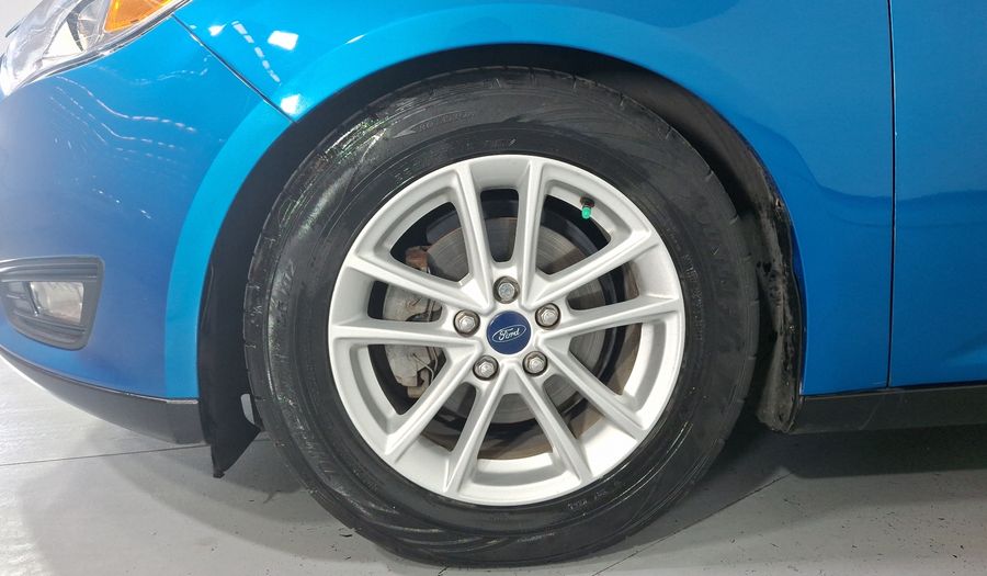 Ford Focus 2.0 SE MT Hatchback 2016