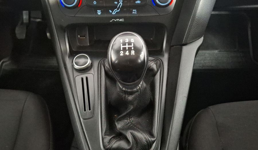 Ford Focus 2.0 SE MT Hatchback 2016