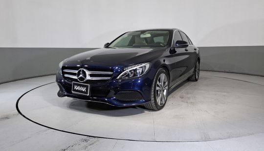 Mercedes Benz • Clase C