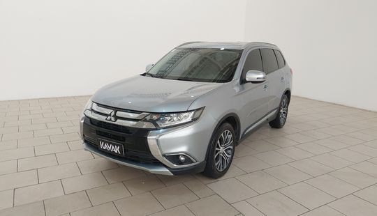 Mitsubishi • Outlander