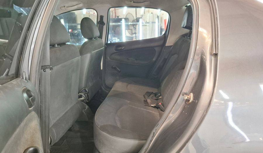 Peugeot 207 1.4 XR COMPACT Sedan 2011