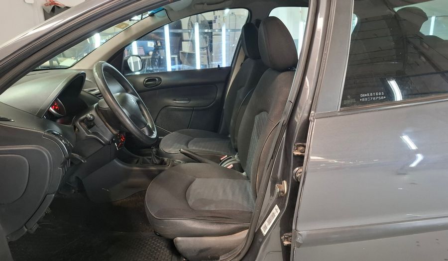 Peugeot 207 1.4 XR COMPACT Sedan 2011