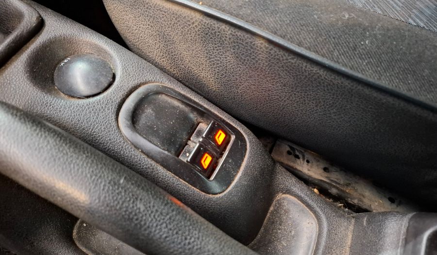 Peugeot 207 1.4 XR COMPACT Sedan 2011