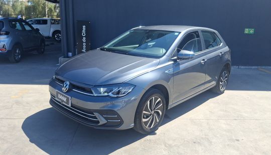 Volkswagen • Polo