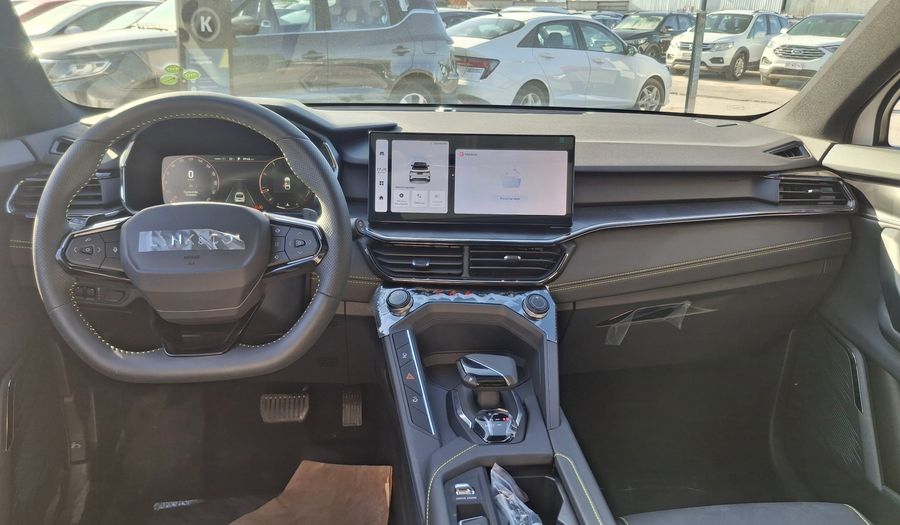 Lync & Co 6 1.5T CORE DCT Suv 2026