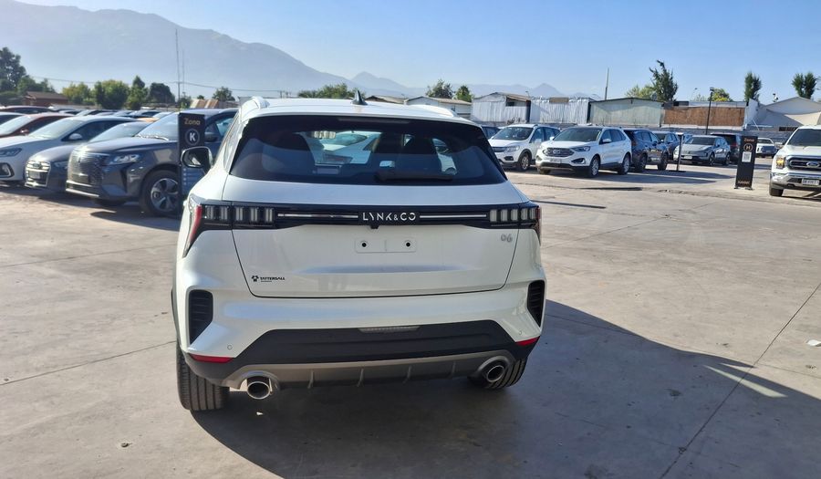 Lync & Co 6 1.5T CORE DCT Suv 2026