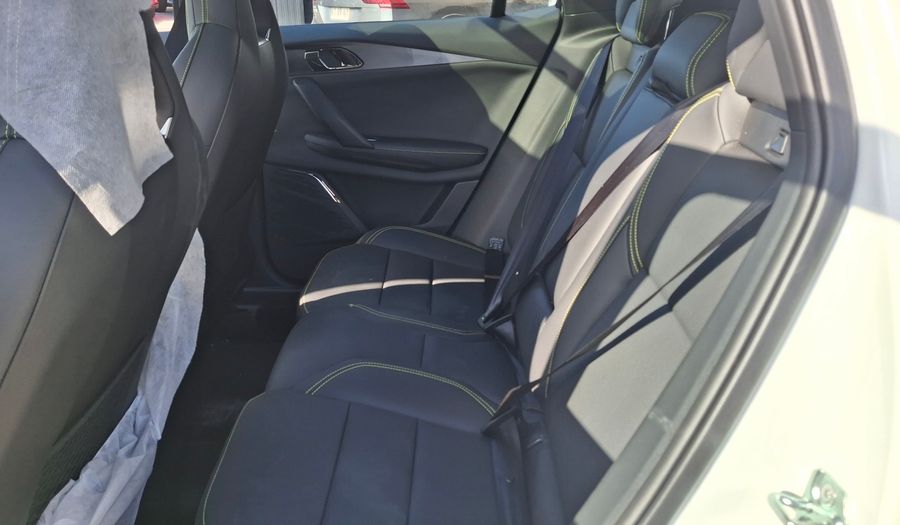 Lync & Co 6 1.5T CORE DCT Suv 2026