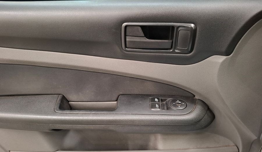 Ford Focus 1.6 STYLE Sedan 2012