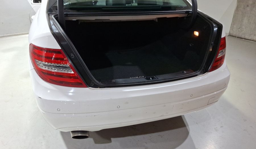 Mercedes Benz Clase C 1.8 200 EXCLUSIVE AT Sedan 2013