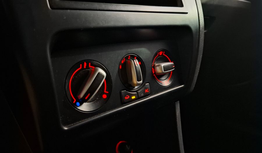 Volkswagen Fox 1.6 COMFORTLINE PACK Hatchback 2012