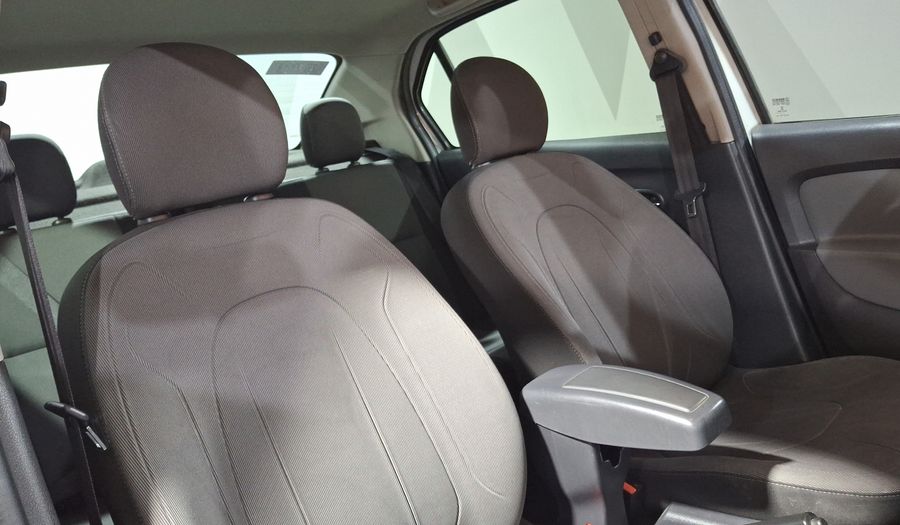 Renault Logan 1.6 DYNAMIQUE MT Sedan 2015