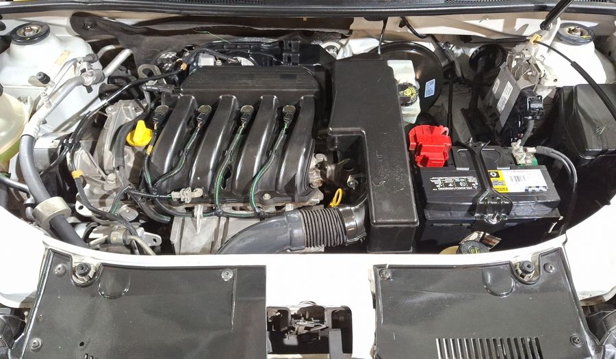 Renault Logan 1.6 DYNAMIQUE MT Sedan 2015