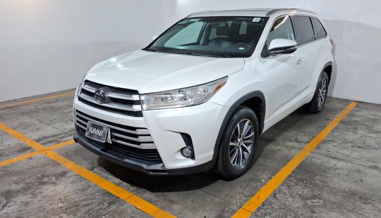 Toyota • Highlander