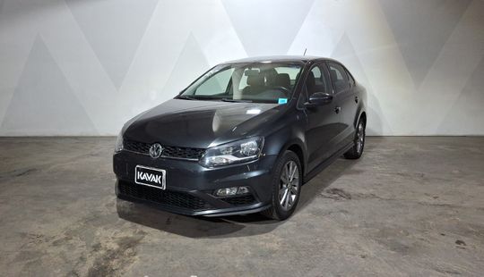 Volkswagen • Vento