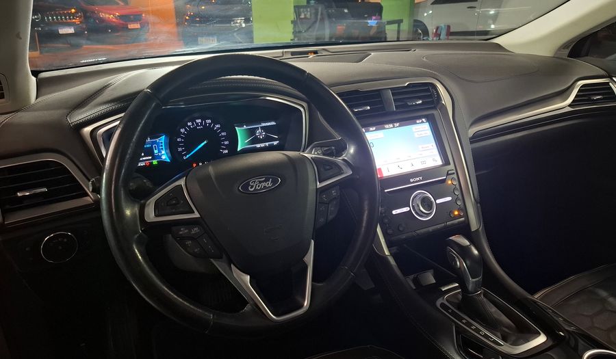 Ford Mondeo 2.0 VIGNALE HYBRID AUTO Sedan 2020