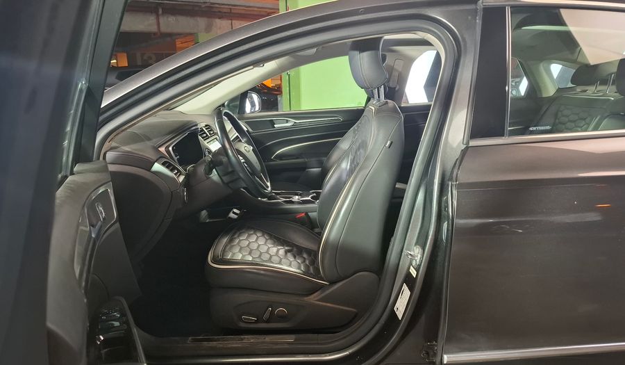 Ford Mondeo 2.0 VIGNALE HYBRID AUTO Sedan 2020