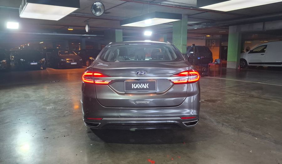 Ford Mondeo 2.0 VIGNALE HYBRID AUTO Sedan 2020