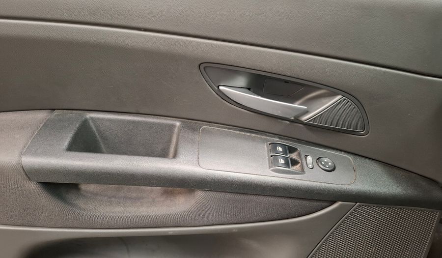 Fiat Punto 1.4 ATTRACTIVE 5P Hatchback 2012