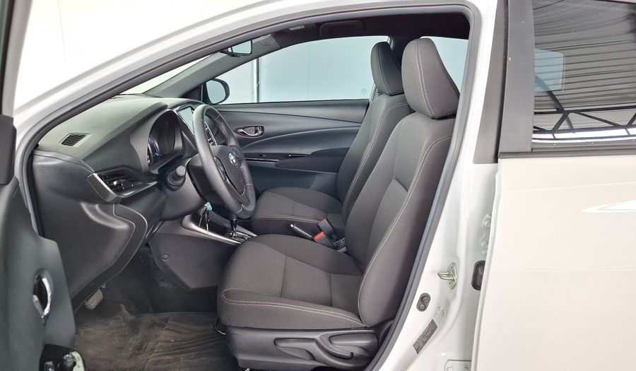 Toyota Yaris 1.5 XLS + CVT Hatchback 2025