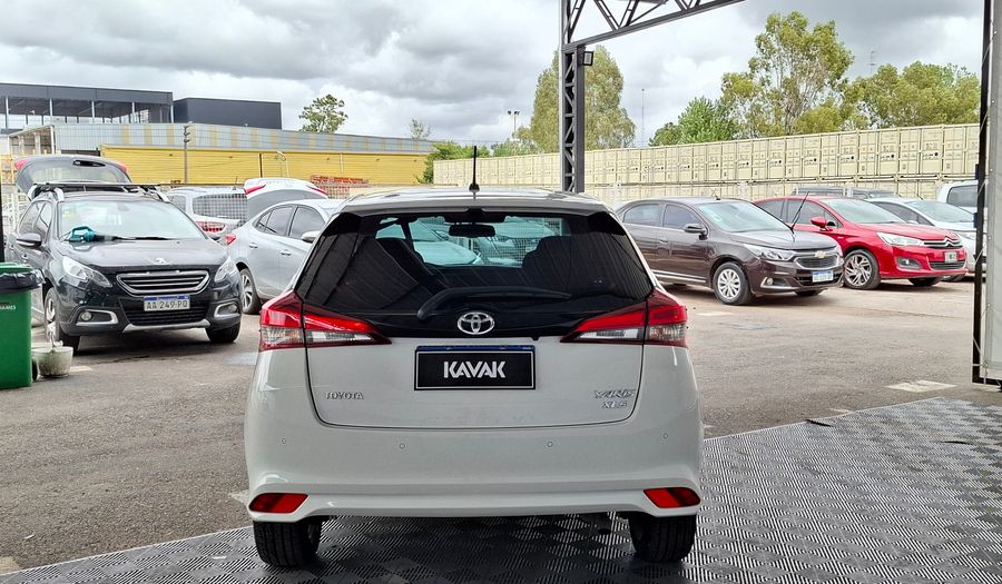 Toyota Yaris 1.5 XLS + CVT Hatchback 2025