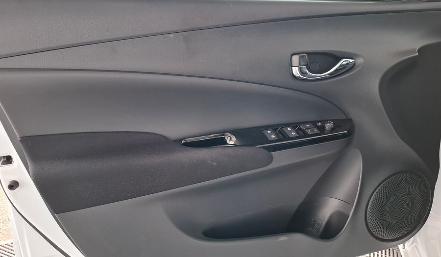 Toyota Yaris 1.5 XLS + CVT Hatchback 2025