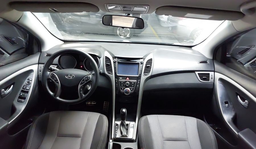 Hyundai I30 1.8 16V MPI GLS AUTO BASICO Hatchback 2015