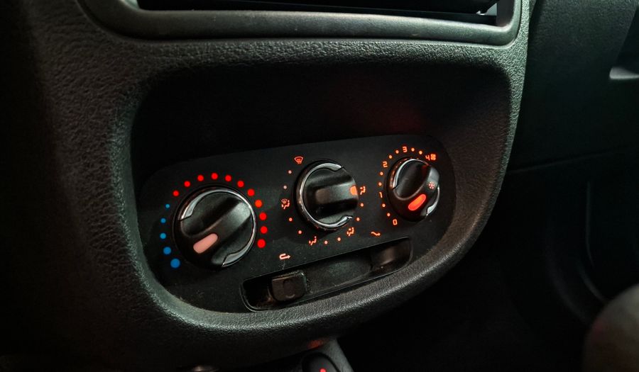 Renault Clio 1.1 DYNAMIQUE Hatchback 2016