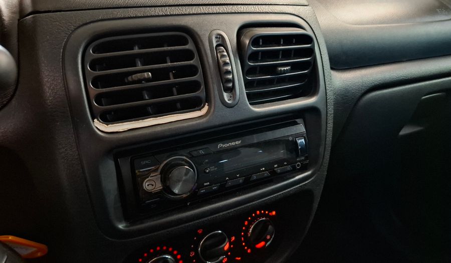 Renault Clio 1.1 DYNAMIQUE Hatchback 2016