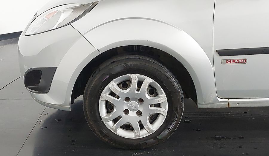 Ford Fiesta 1.6 16V SE FLEX Hatchback 2013